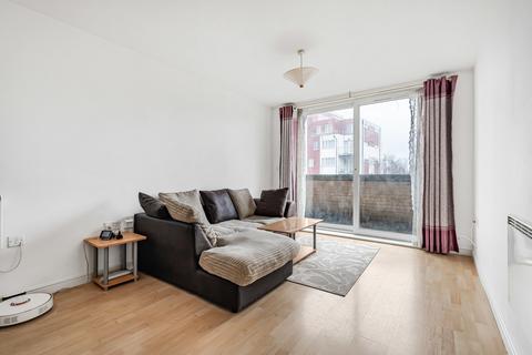 2 bedroom apartment for sale, Bedfont Lane, Feltham, TW13