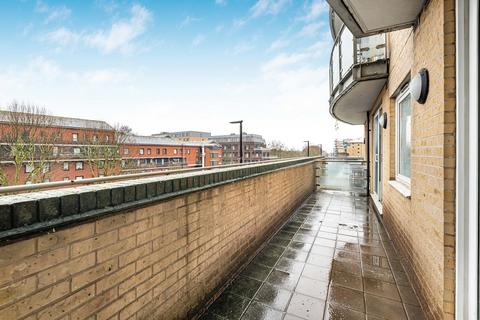 2 bedroom apartment for sale, Bedfont Lane, Feltham, TW13
