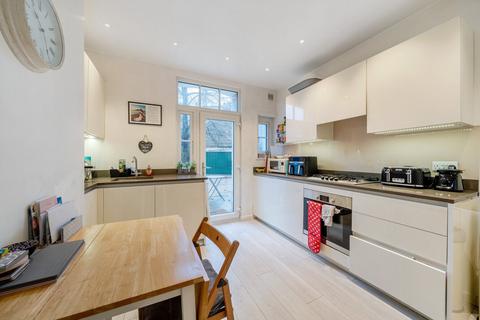 2 bedroom flat for sale, Marius Road, Balham, London, SW17