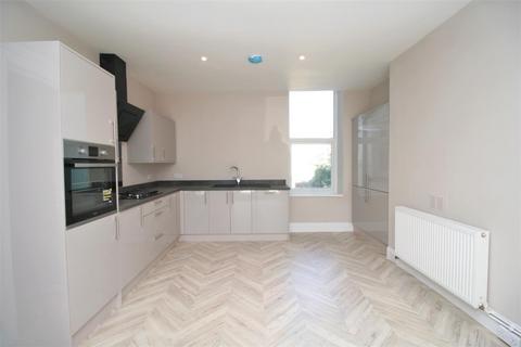 3 bedroom apartment to rent, Apsley Road, Plymouth
