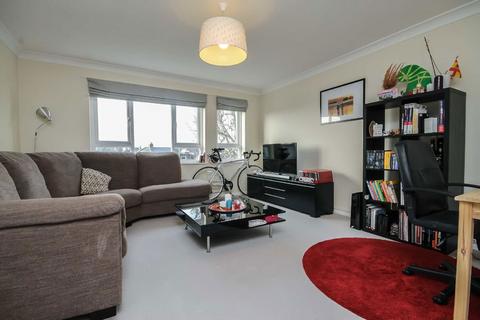 2 bedroom flat to rent, Arundel Terrace, London SW13