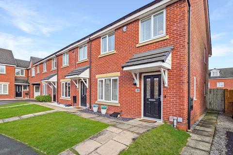 3 bedroom semi-detached house for sale, Yarn Close, Manchester M28