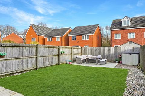 3 bedroom semi-detached house for sale, Yarn Close, Manchester M28