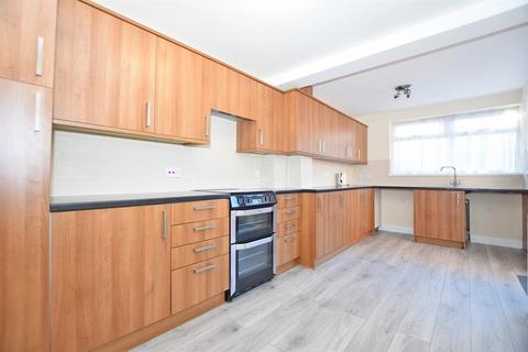 3 bedroom terraced house for sale, Winchester Way, Rainham, Gillingham