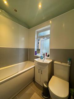 undefined, Lathkill Close, Enfield
