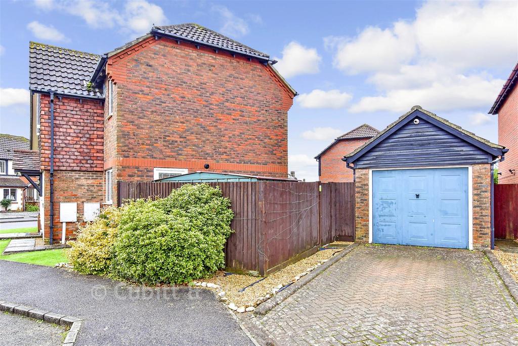 Driveway/Parking