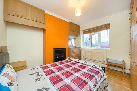 1 bedroom flat for sale, Garratt Lane, London SW17