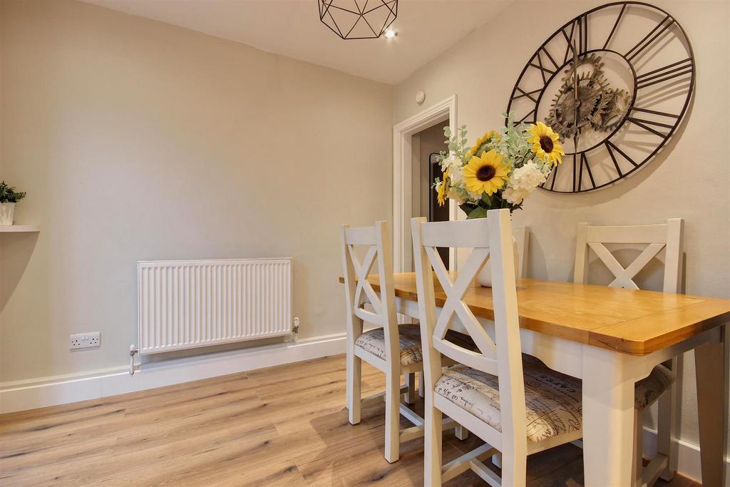 Dining kitchen