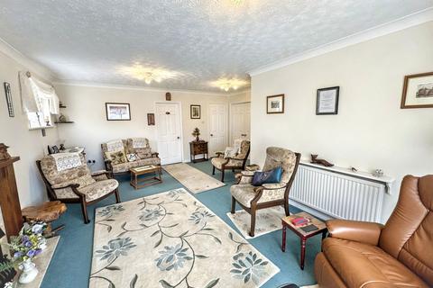 undefined, Lon Heulog, Abergele, Conwy, LL22 8QH