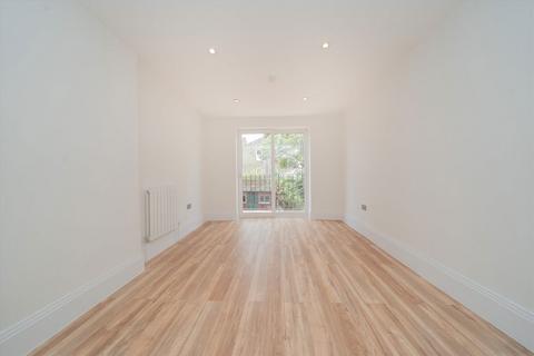 1 bedroom flat for sale, Ongar Road, London SW6