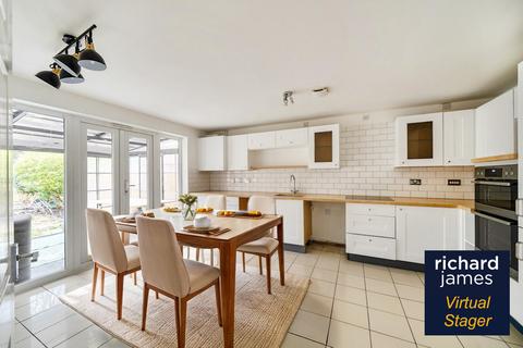 4 bedroom semi-detached house for sale, Fitzpiers Close, Taw Hill, Swindon, SN25