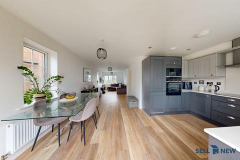 3 bedroom semi-detached house for sale, Roxton Road, Great Barford MK44