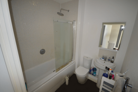 Studio to rent, Canside, Meadow Walk, Chelmsford, Essex, CM1 1FU