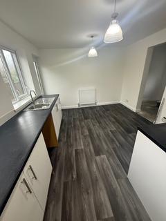 3 bedroom terraced house to rent, Central Avenue, North Shields NE29