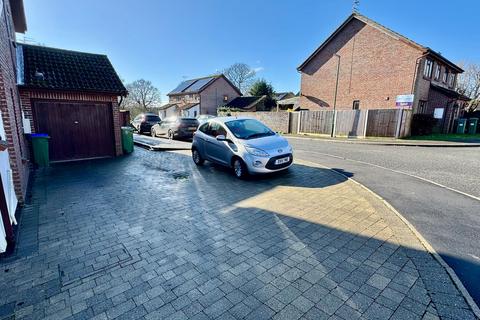 undefined, Acorn Avenue, Horsham RH13