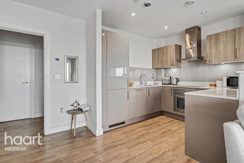 2 bedroom flat for sale, Pegasus Way, GILLINGHAM