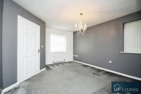 3 bedroom end of terrace house to rent, Kings Park Drive, Binley, Coventry
