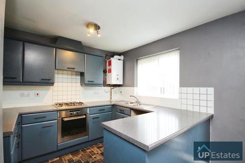 3 bedroom end of terrace house to rent, Kings Park Drive, Binley, Coventry