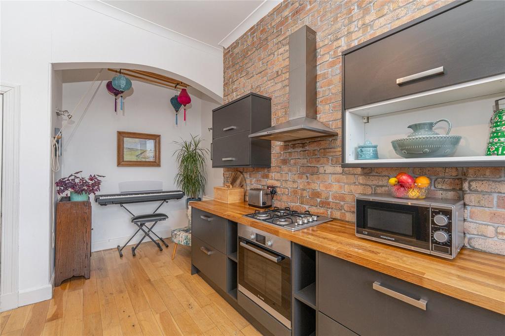 Kitchen Alt