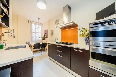 2 bedroom flat for sale, Whiteheads Grove, London SW3
