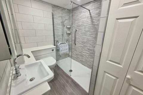 2 bedroom apartment to rent, Lyncombe Crescent, Higher Lincombe Road, Torquay