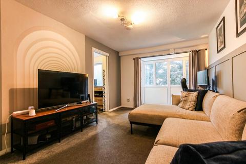2 bedroom apartment for sale, Hadrian Court, Killingworth, NE12