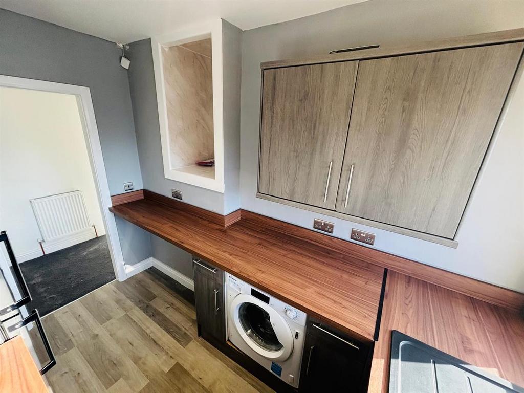 Fitted Kitchen:
