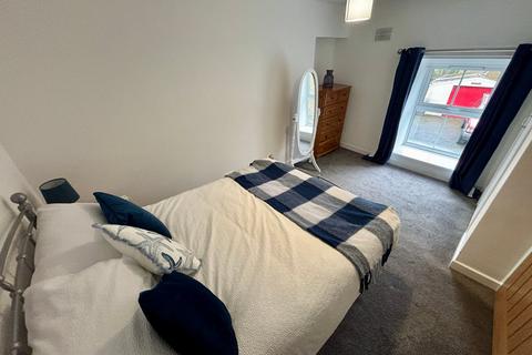 undefined, Cwrtnewydd, Llanybydder, SA40