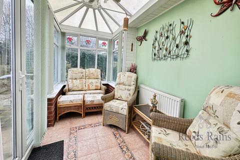2 bedroom bungalow for sale, Hawthorn Drive, Selby YO8