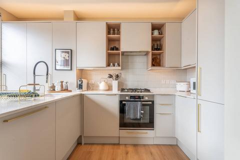1 bedroom flat to rent, Minford Gardens, Brook Green, London, W14