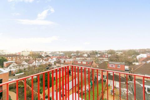 2 bedroom flat to rent, Cezanne Road, East Acton, London, W3