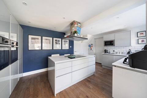 5 bedroom semi-detached house for sale, Windrush Avenue, Bedford