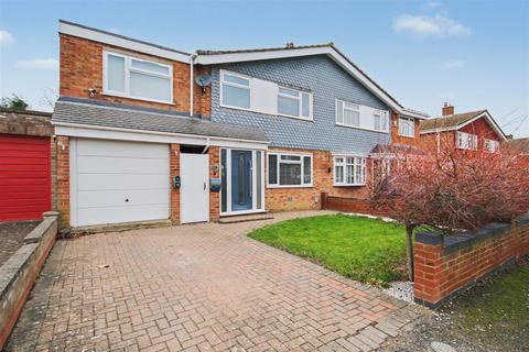 5 bedroom semi-detached house for sale, Windrush Avenue, Bedford