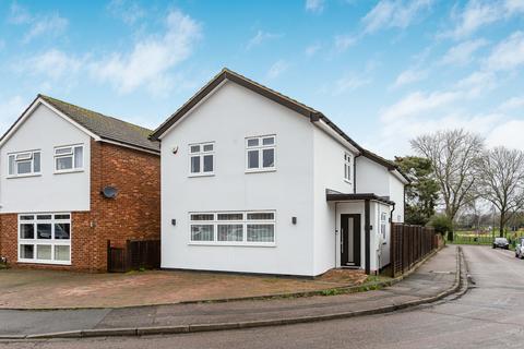 4 bedroom detached house for sale, Carisbrooke Road, St. Albans, Hertfordshire, AL2