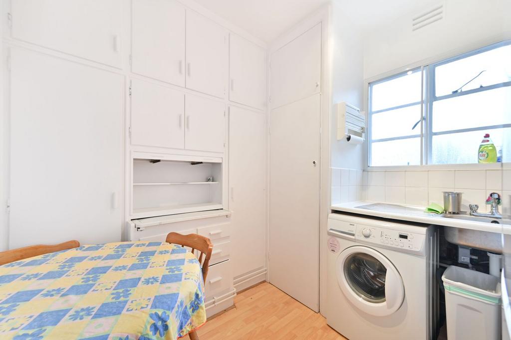 Utility room, utility