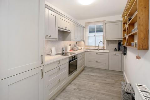 2 bedroom property for sale, Regent Street, Teignmouth, TQ14
