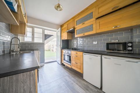 Amblecote Road, London