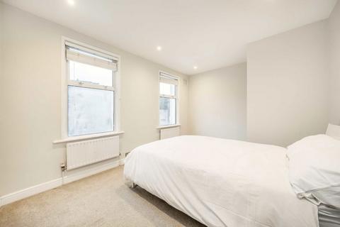 3 bedroom house for sale, Lendal Terrace, London SW4