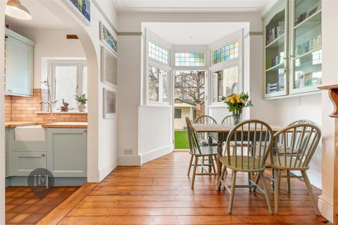 4 bedroom house for sale, Mount Road, London