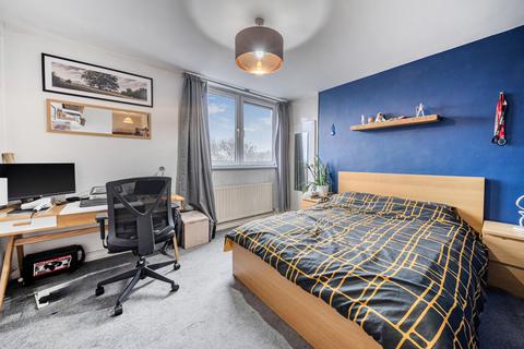 1 bedroom apartment for sale, Streatham Common North, London SW16