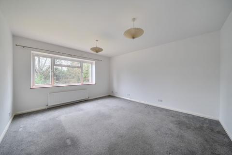 2 bedroom flat for sale, Tupwood Lane, Caterham CR3