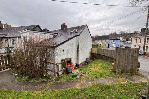 undefined, Cwrtnewydd, Llanybydder, SA40