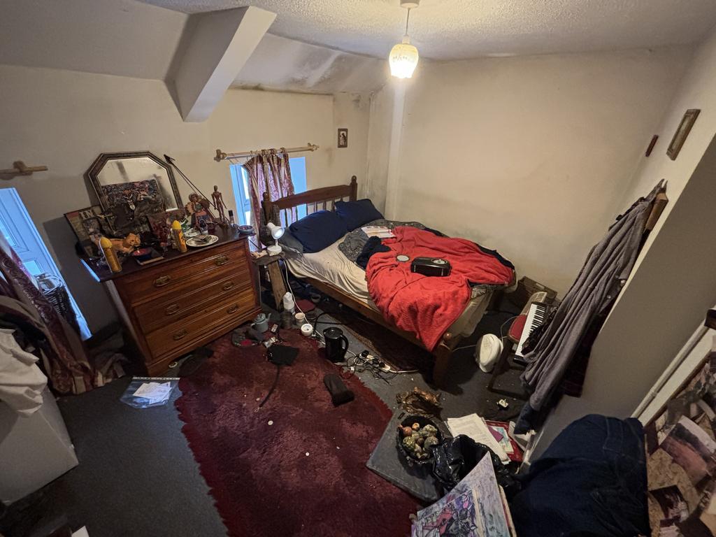 Double bedroom 1