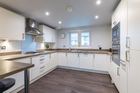 2 bedroom ground floor flat for sale, Croll Gardens, Perth