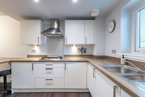 2 bedroom ground floor flat for sale, Croll Gardens, Perth