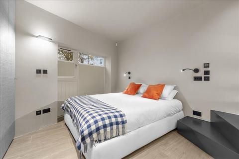 undefined, Pottery Lane, Holland Park , London, Royal Borough Kensington & Chelsea, W11