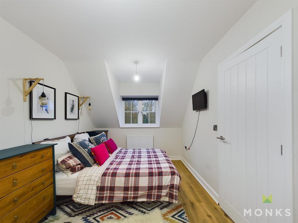 Bedroom 1.jpg
