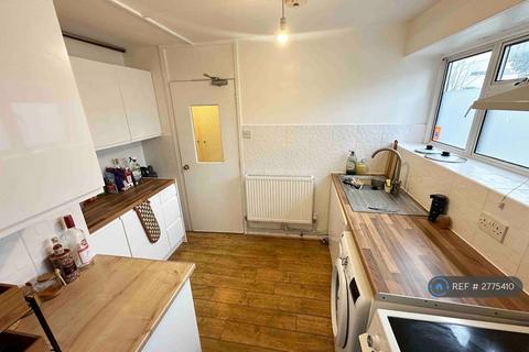 undefined, Dolphin Close, Surbiton, KT6