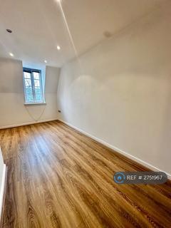 2 bedroom flat to rent, Hampton Court Mews, East Molesey, KT8