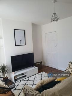 2 bedroom terraced house to rent, Chalkwell Road, Sittingbourne, ME10